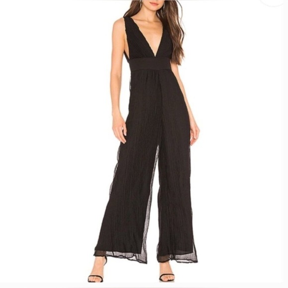 Revolve Superdown Winona Deep V Neck Wide Leg Chiffon Pleat Black Jumpsuit Sz S - Picture 1 of 13